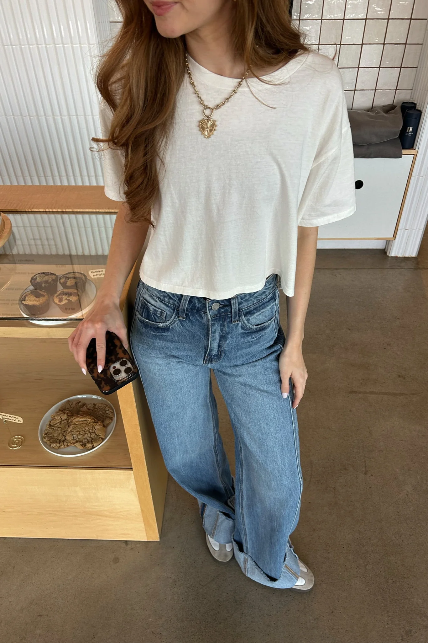 Alyssa Cropped Tee - Image 12