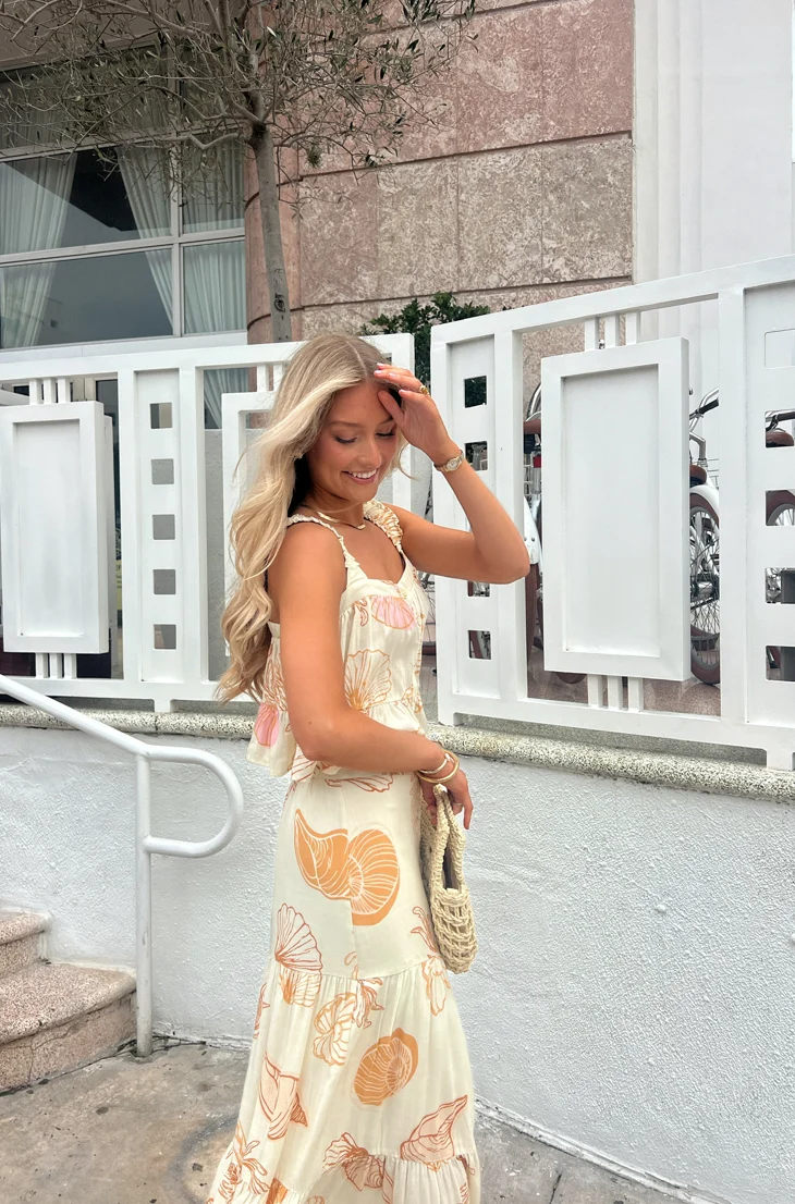 Collecting Seashells Skirt - Image 3
