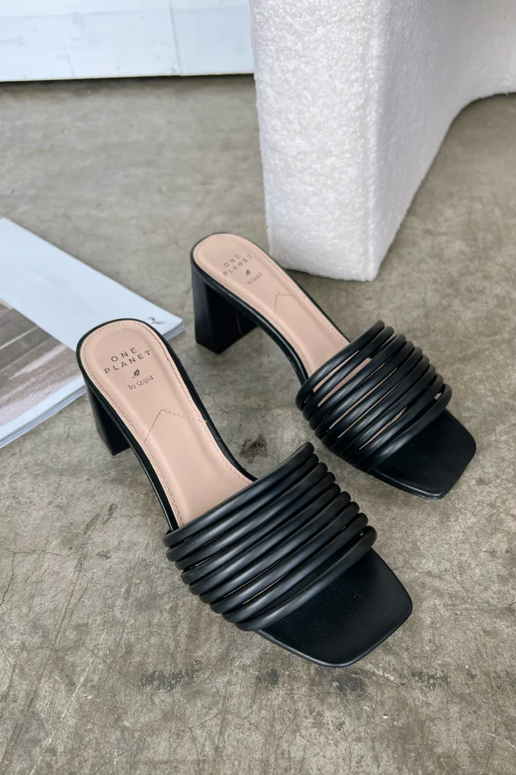 On the Regular Heels